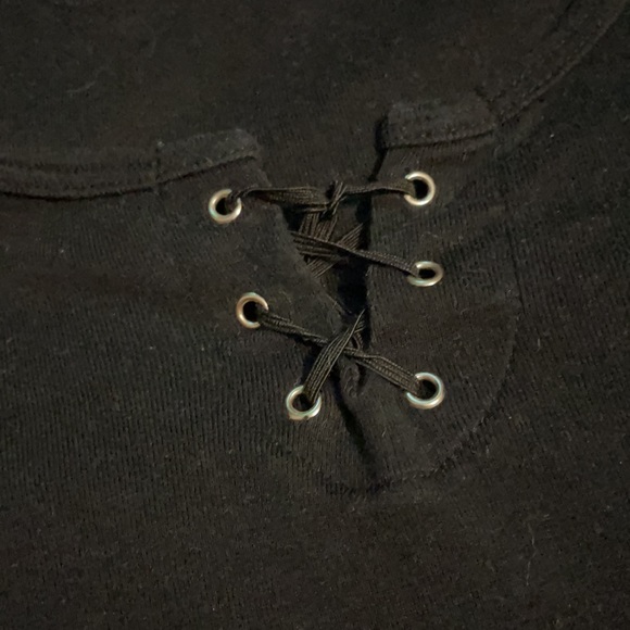 Black lace up tshirt medium - Picture 2 of 3